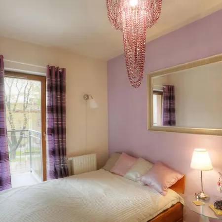 アパート Ekskluzywny W Centrum Z Balkonem I Parkingiem クラクフ